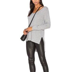 MINKPINK Gray V Neck Take Me Out Tunic Long Sleeve Pullover Sweater Size Small